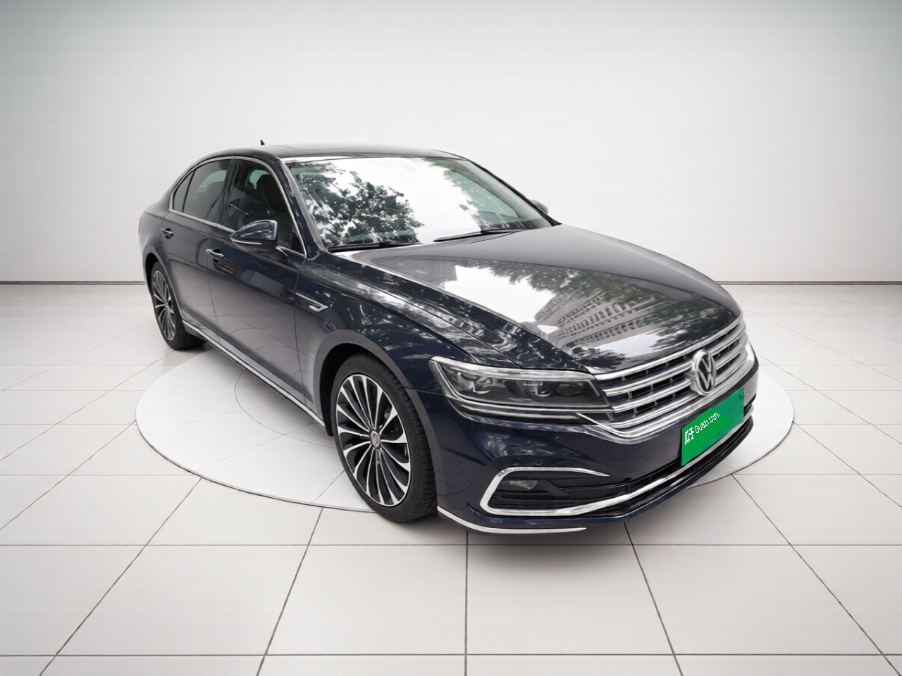 2021 380TSI Premium photo 3