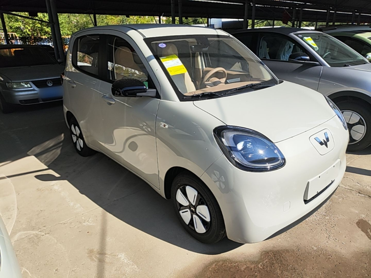 Hongguang MINIEV 2025 4th Gen 4-Door Advanced photo 3
