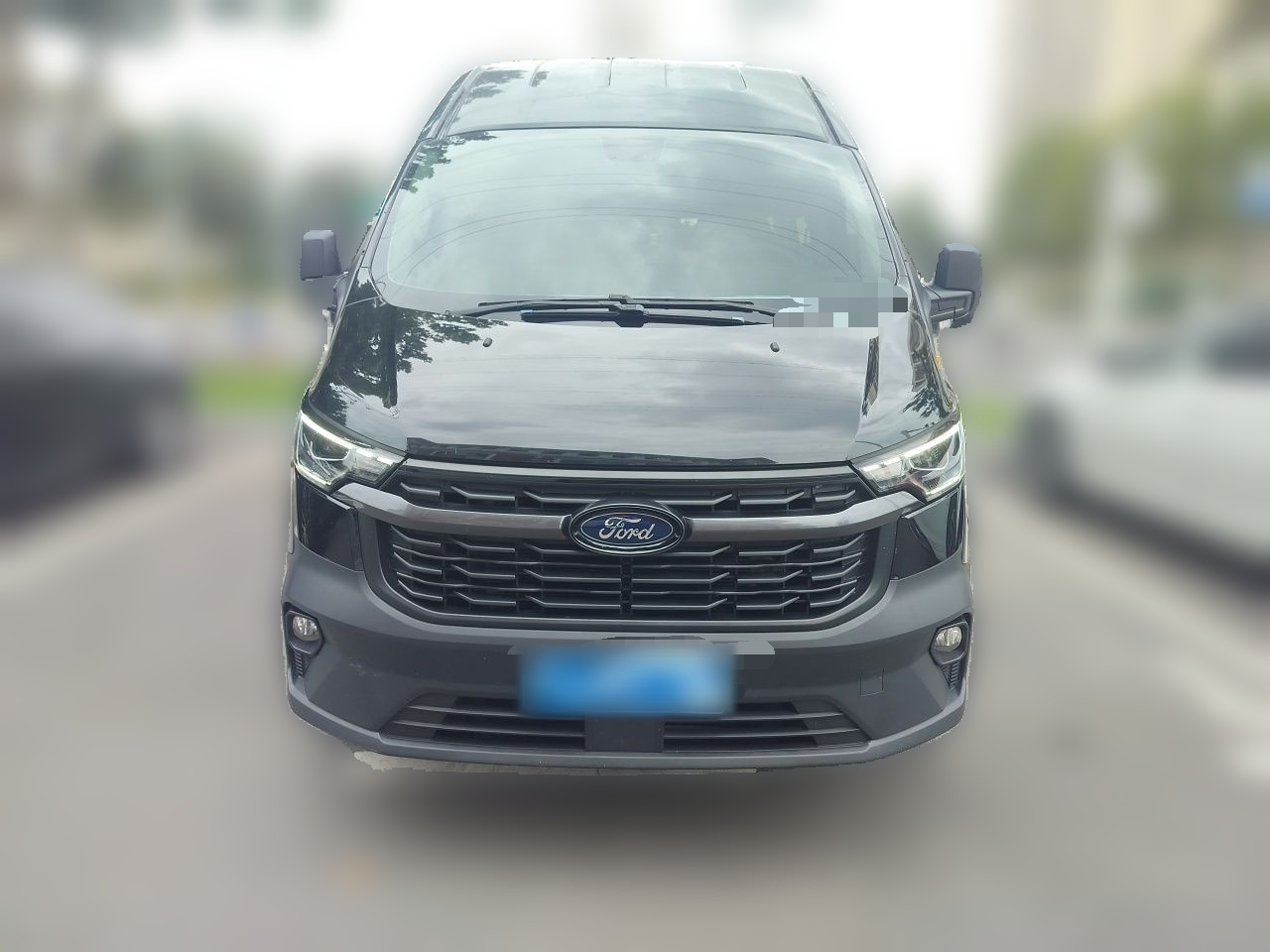 Transit 2023 2.0T Diesel AT Medium Wheelbase 5/6-Seater photo 2