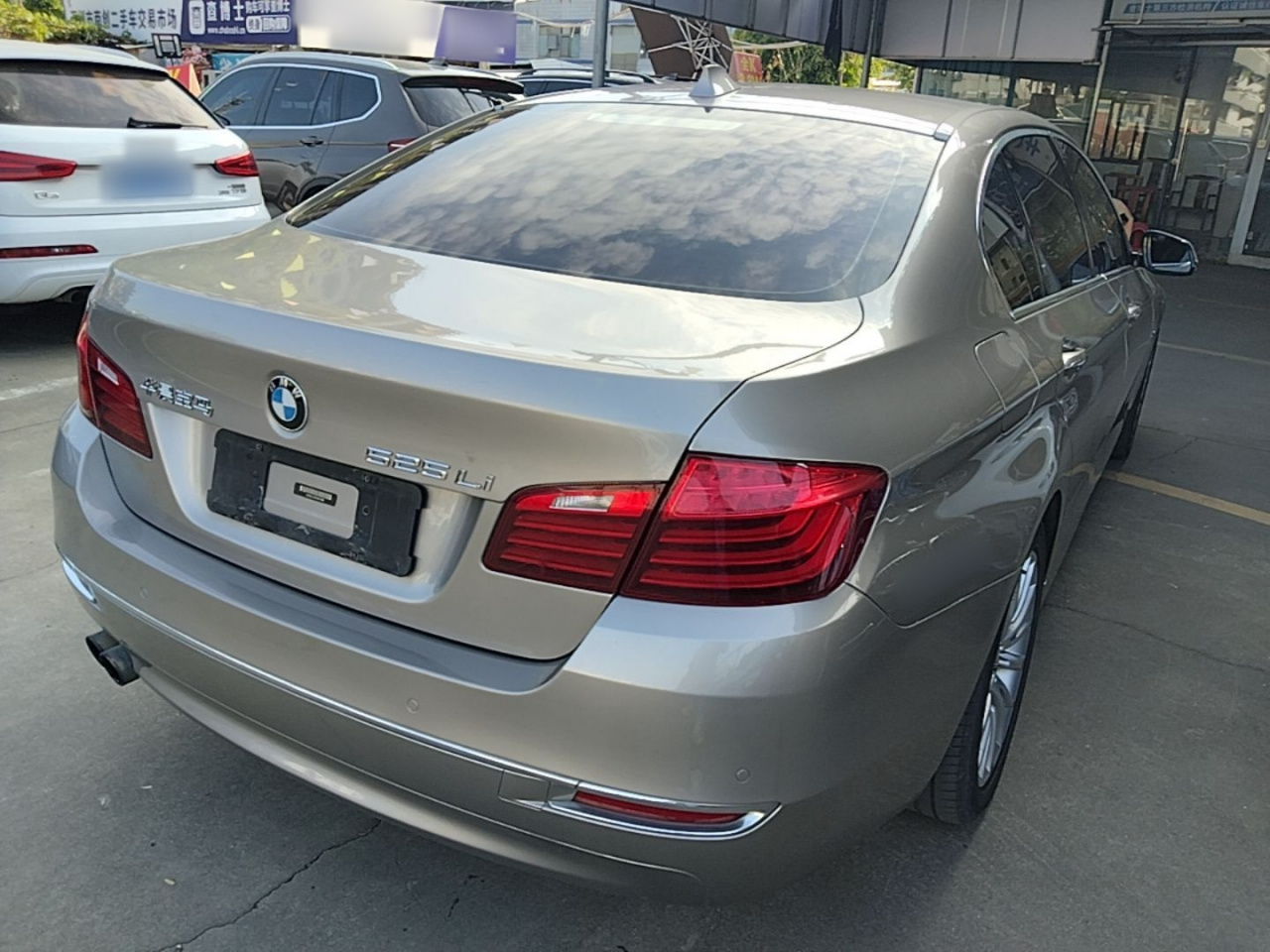 5 Series 2017 525Li Luxury Design Package photo 4