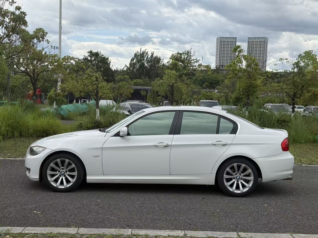 3 Series 2011 325i Fashion photo 4