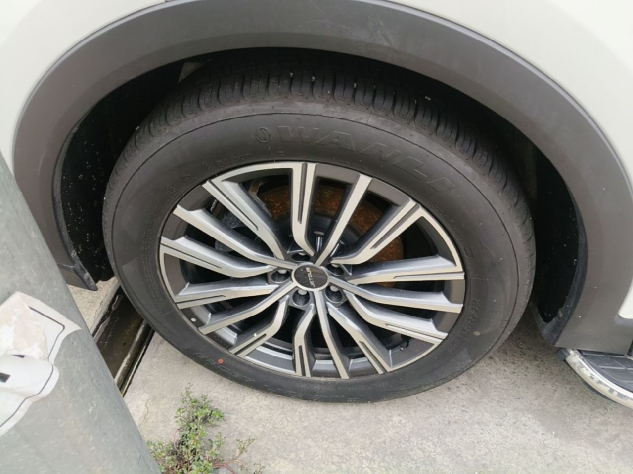 X70 PLUS 2025 Champion 1.5T DCTPRO 7-Seater photo 2