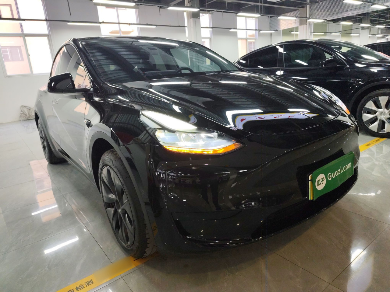 Model Y 2023 RWD photo 3