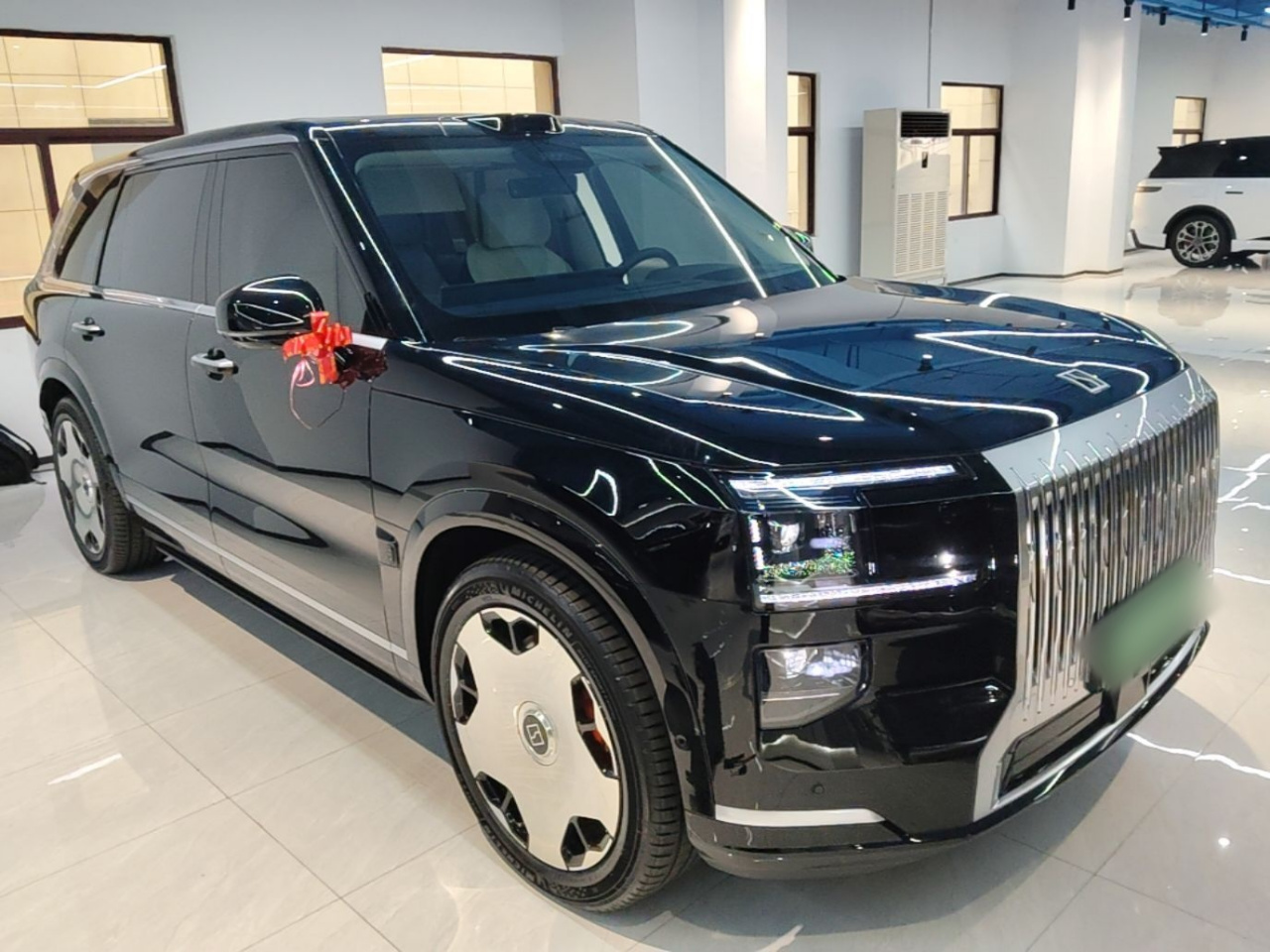 9X 2025 Hyper 70kWh 6-Seater photo 3