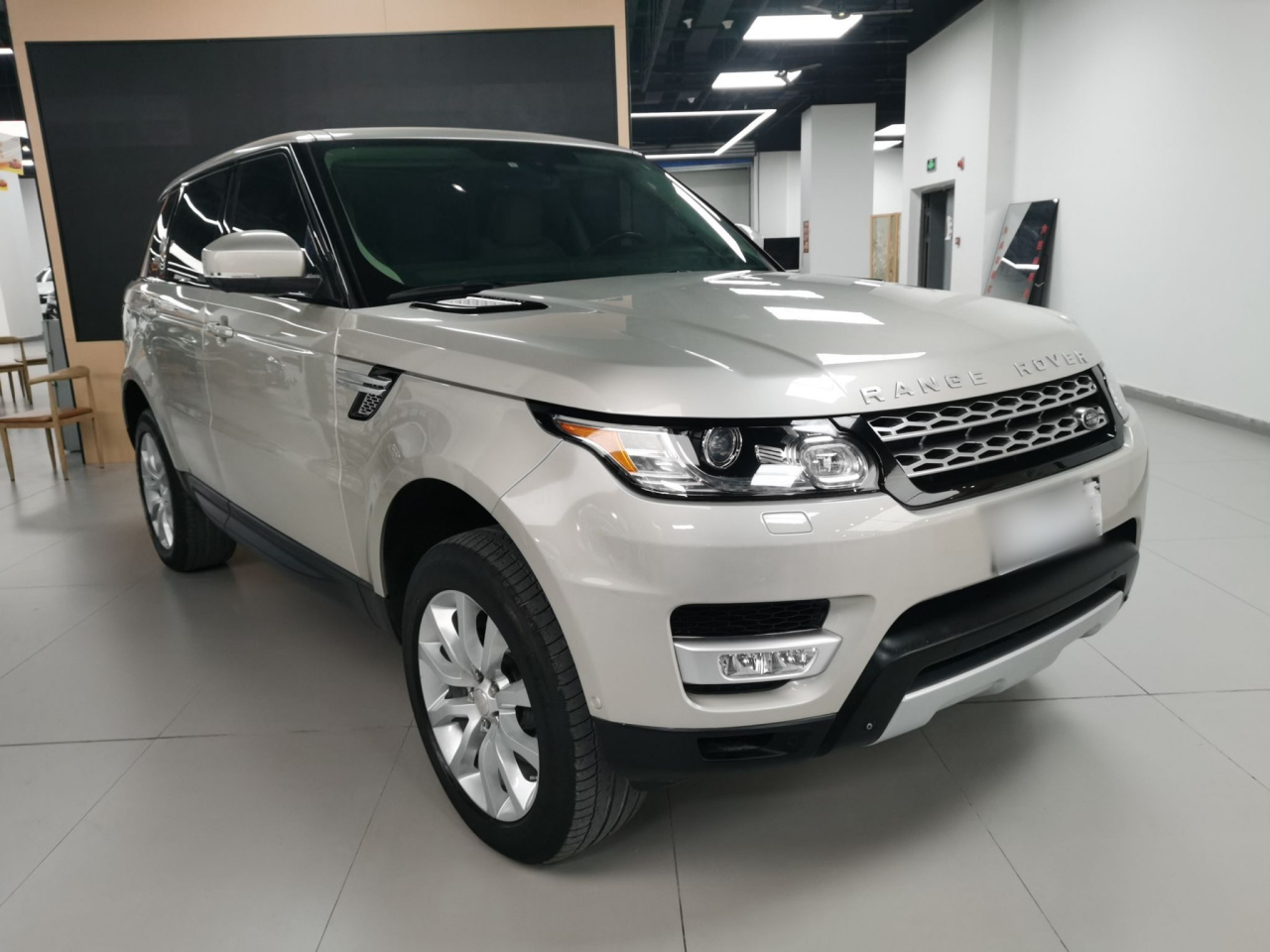 Range Rover Sport Parallel Import photo 3