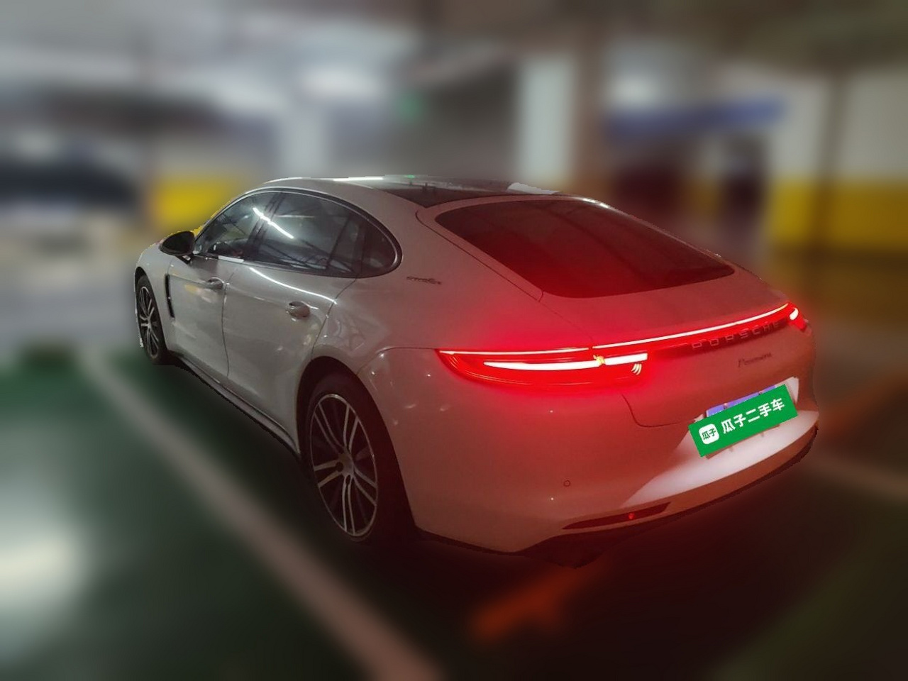 2017 Panamera Executive Extended 3.0T photo 5