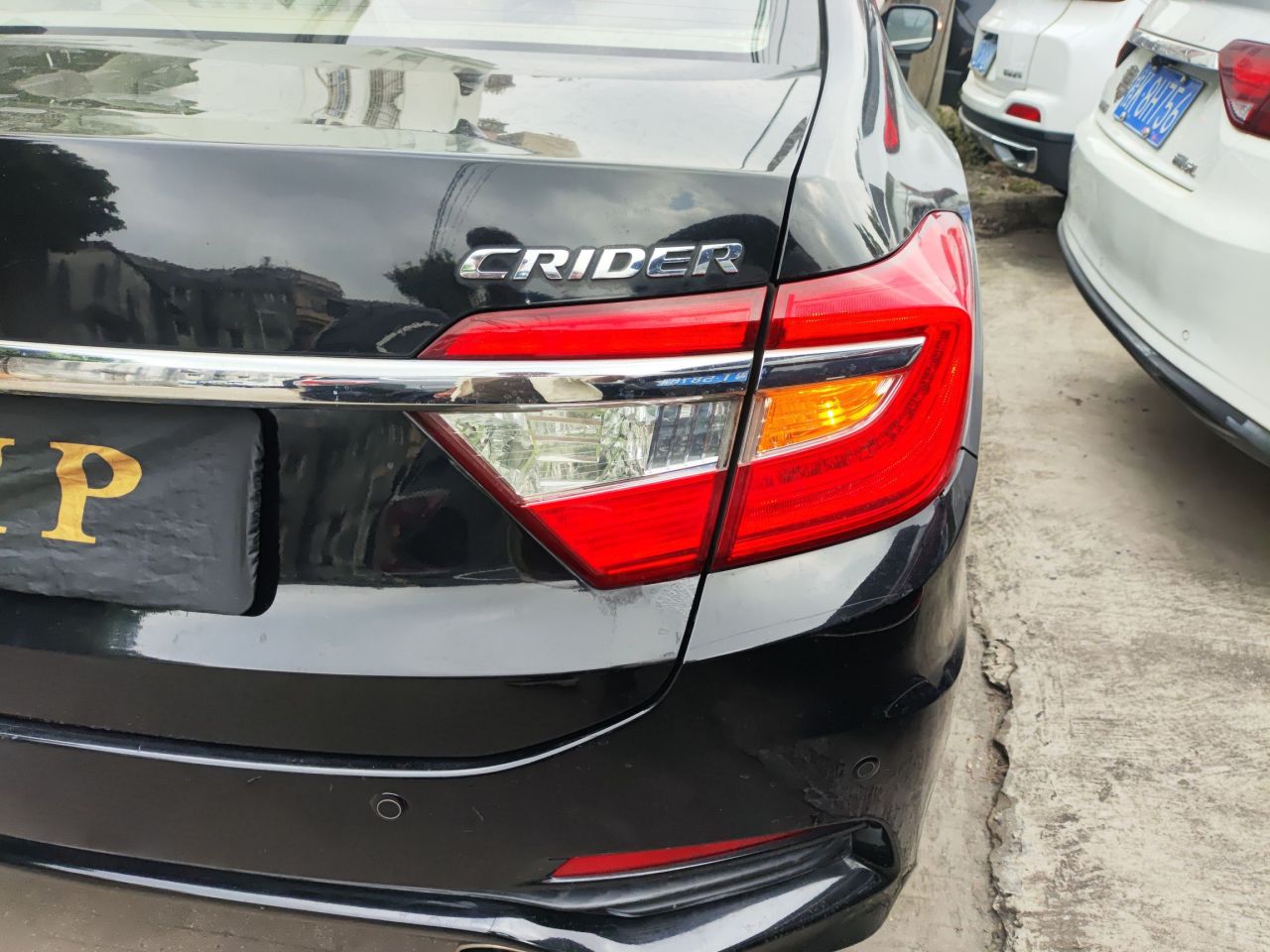 Crider 2015 1.8L AT Luxury photo 2