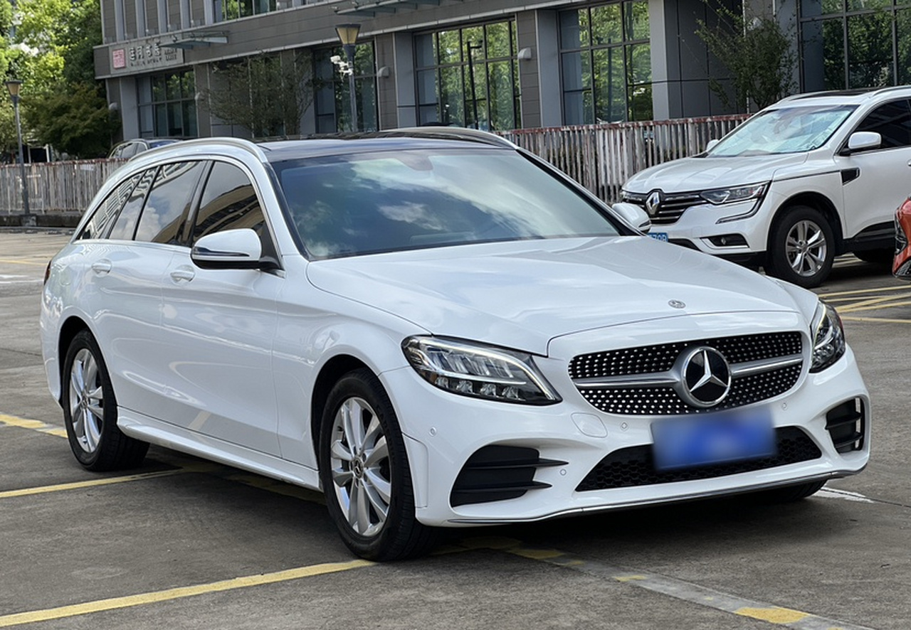 C-Class Imported 2020 C 200 Wagon photo 3