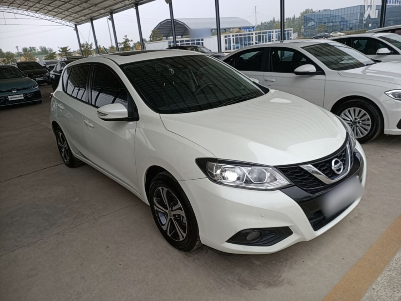 Tiida 2016 1.6L CVT photo 3