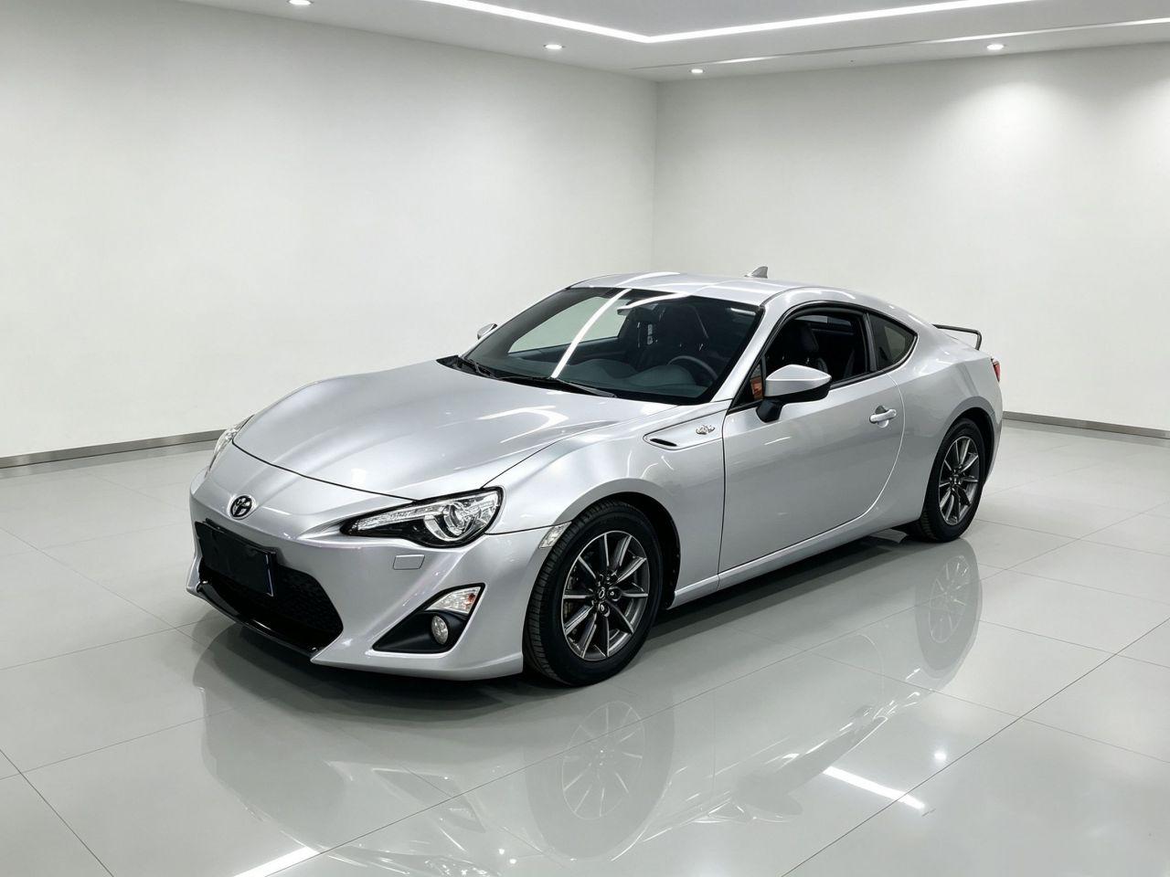 86 2014 2.0L MT Luxury