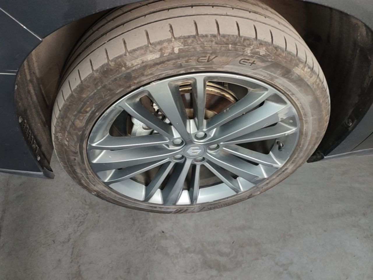 Leapmotor C16 2024 EV 520 Exclusive photo 3