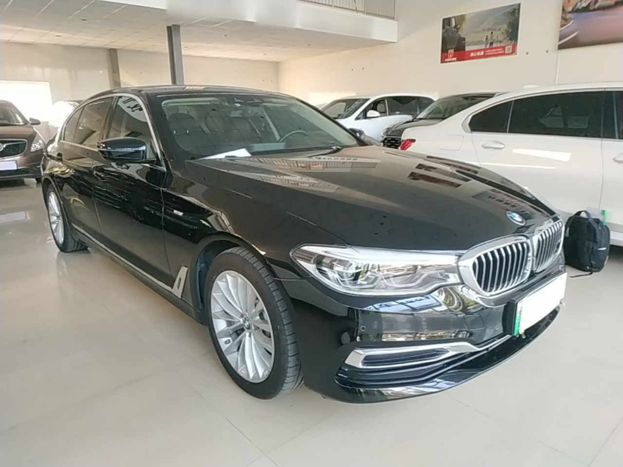 5 Series EV 2020 Upgraded 530Le Luxury photo 3