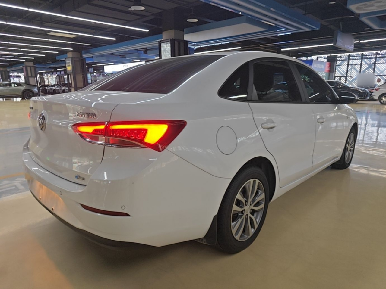 Excelle 2021 Facelift 1.3T AT Mild Hybrid Progressive photo 4