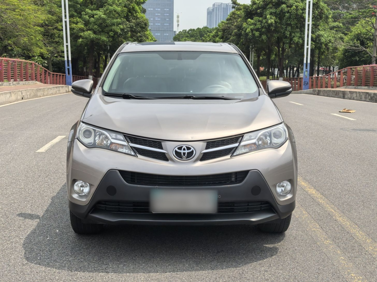 RAV4 2015 2.0L CVT RWD photo 3