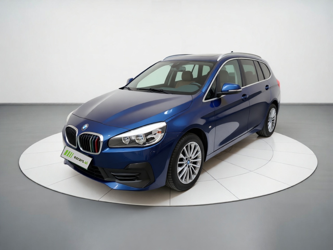 2 Series Wagon 2019 220i Leading