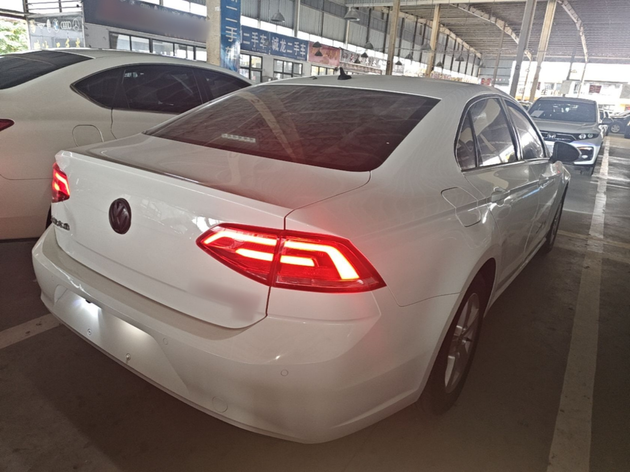 Lamando 2018 230TSI DSG photo 4