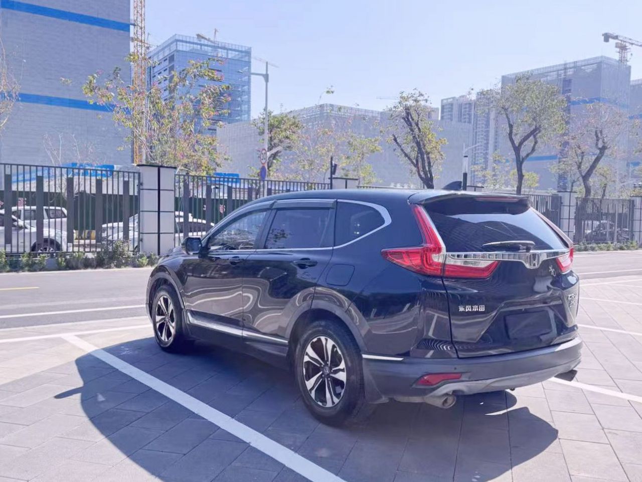 CR-V 2017 240TURBO CVT RWD photo 4