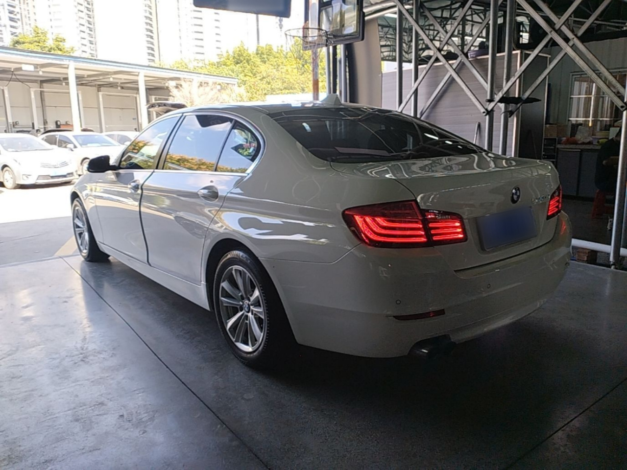 5 Series 2014 520Li photo 4