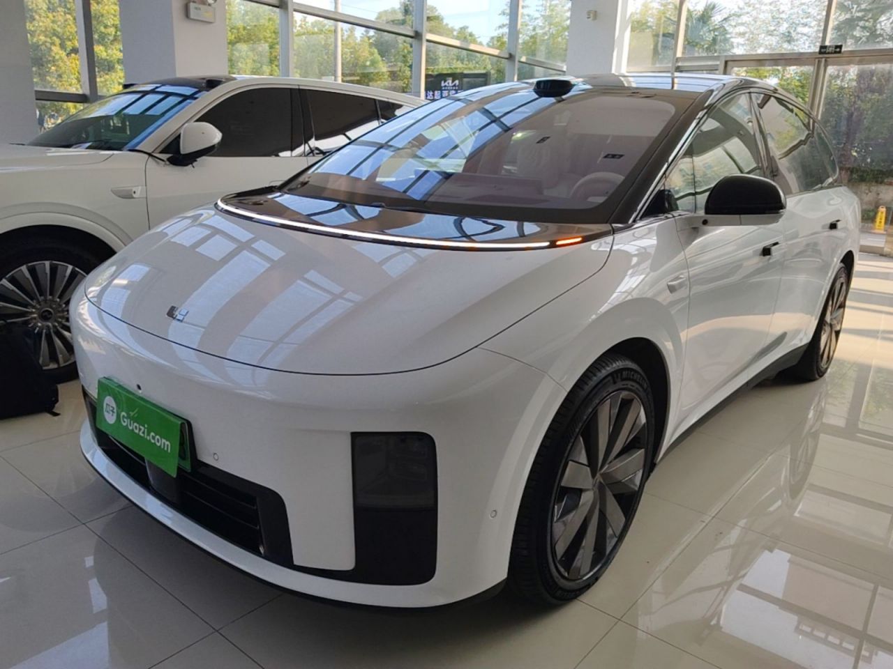 Li Auto i8 2025 Standard