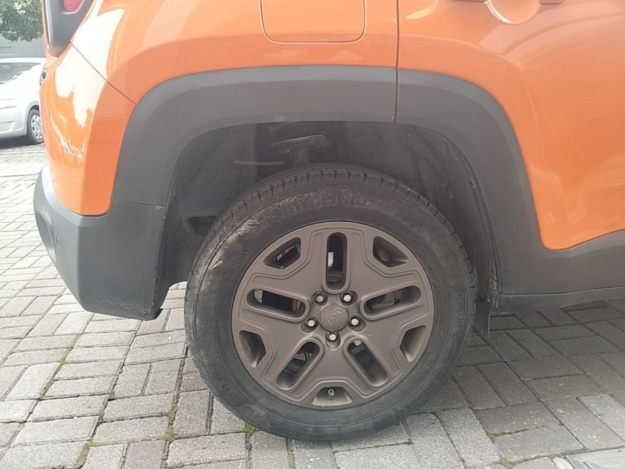 Renegade 2016 2.0L AT AWD 75 Tribute photo 4
