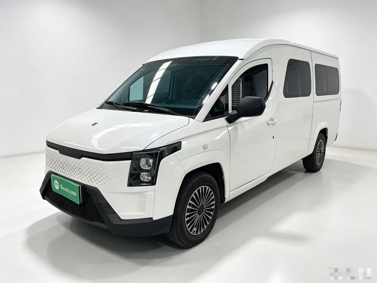 2025 Value 42.3kWh