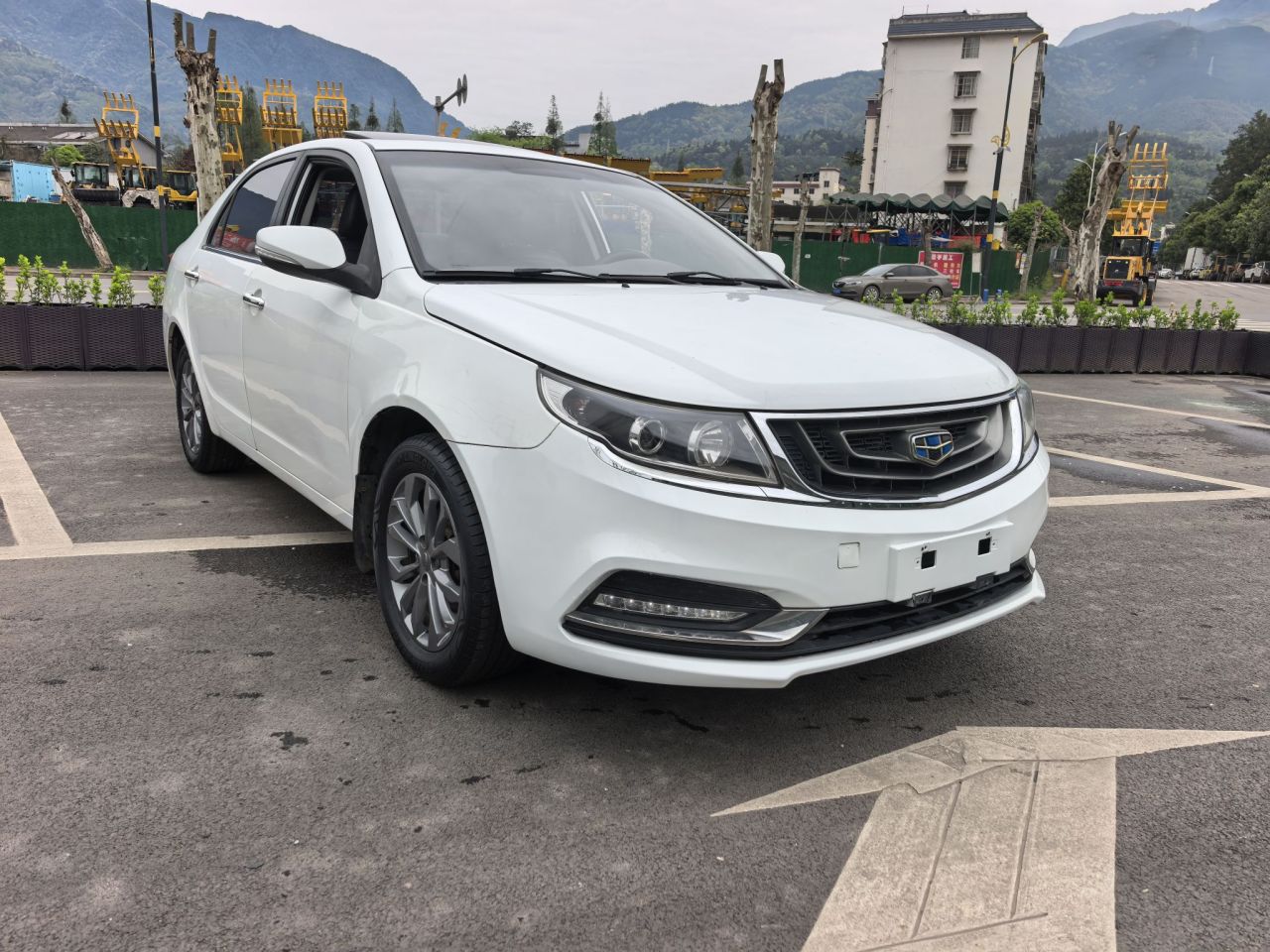 Vision 2017 1.5L MT photo 3
