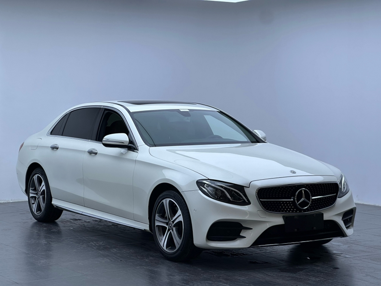 E-Class 2018 Facelift E 200 L Sport photo 3