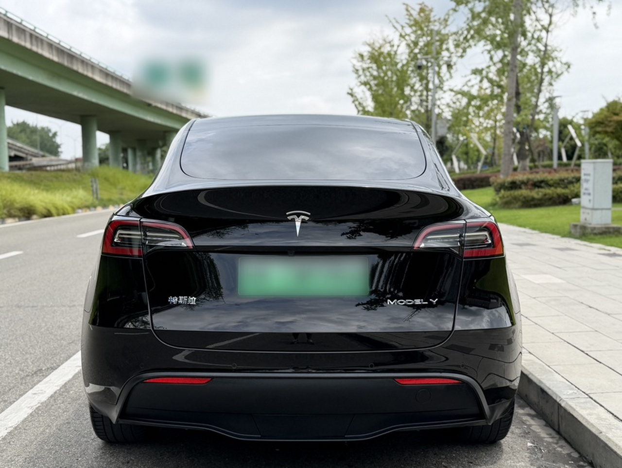 Model Y 2022 Facelift RWD photo 4
