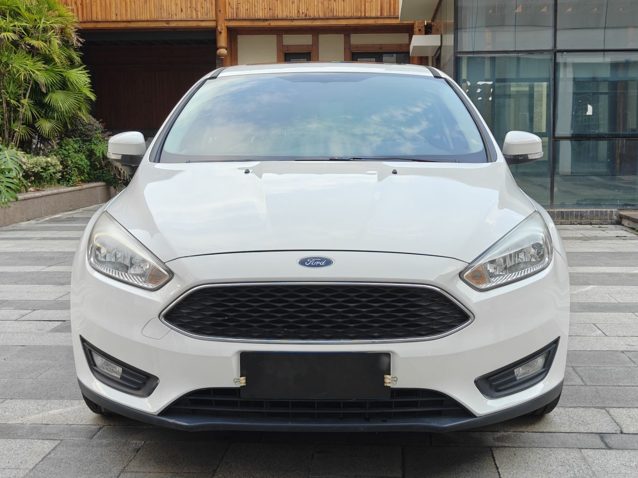 Focus 2018 Hatchback Classic EcoBoost 125 AT Fashion photo 2