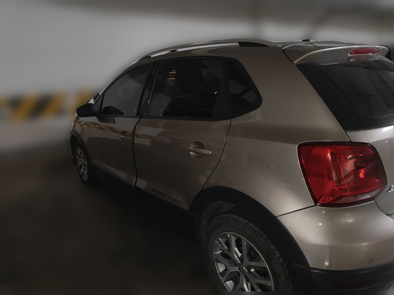 2014 1.6L Cross Polo AT photo 4