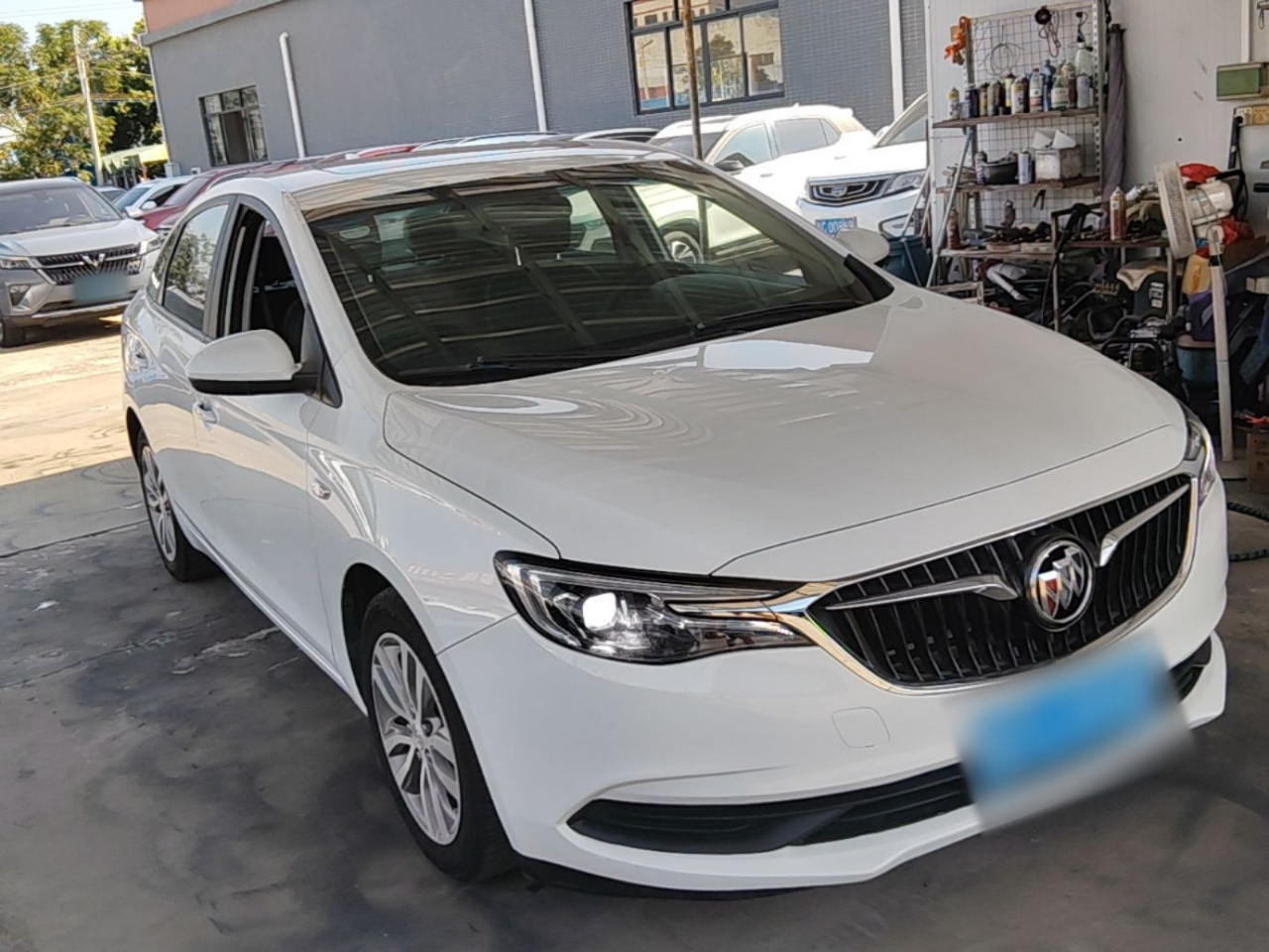 Excelle 2019 18T AT Elite China VI photo 3