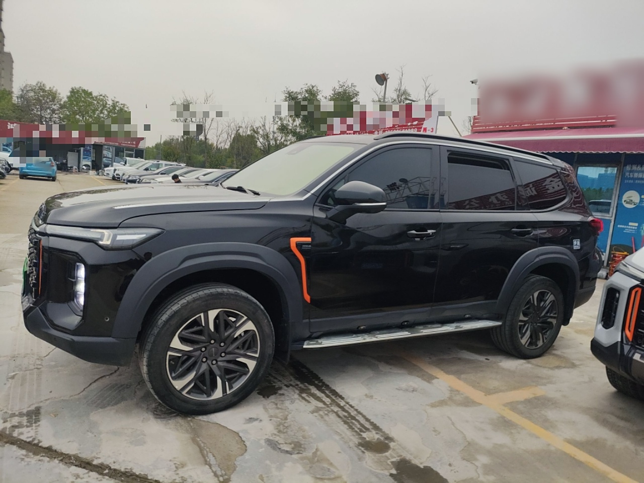 MAXUS 2023 2.0T Flagship 6-Seater photo 4