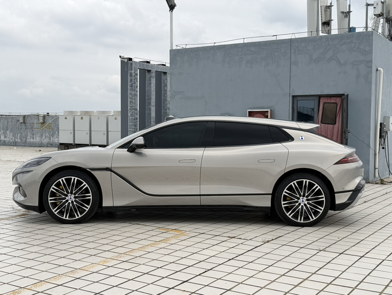 Z9GT 2026 Flagship photo 3