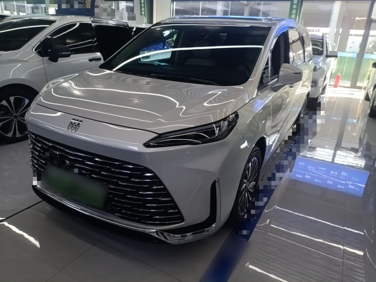GL8 EV 2025 Exclusive