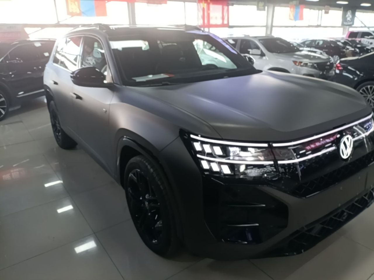 2025 Teramont Pro 450TSI AWD photo 3