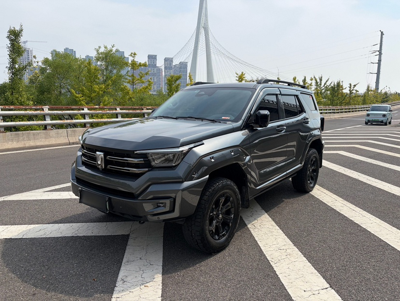 400 EV 2024 Hi4-T Off-road