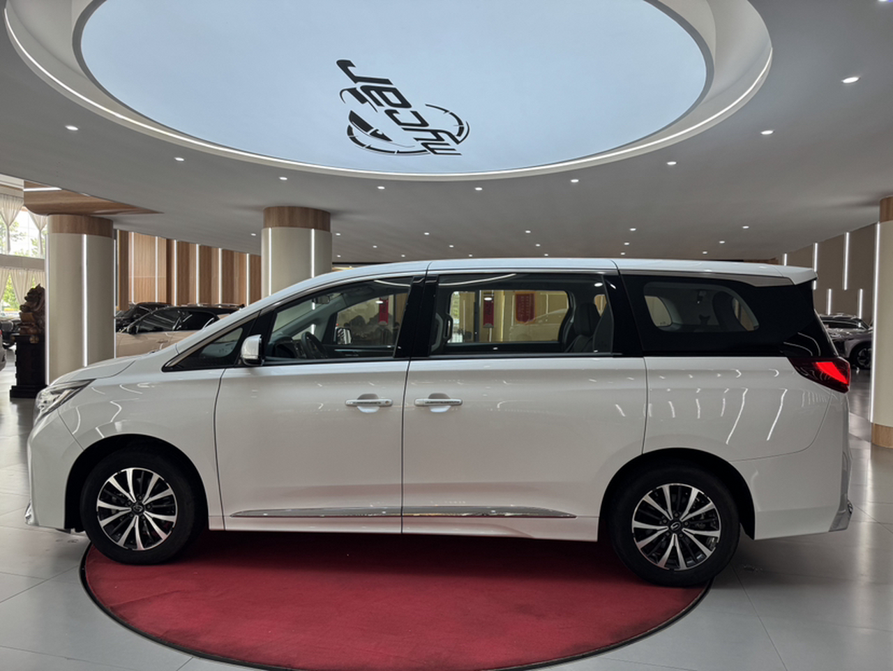 GAC Trumpchi M8 2024 Leading Series 390T Luxury photo 3