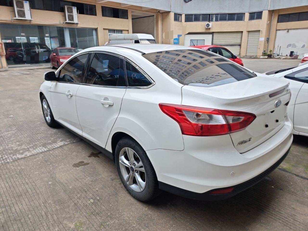 Focus 2012 Sedan 1.6L MT photo 4