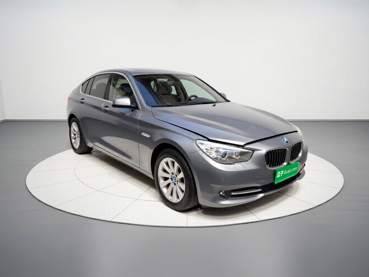 5 SeriesGT 2011 535i photo 3