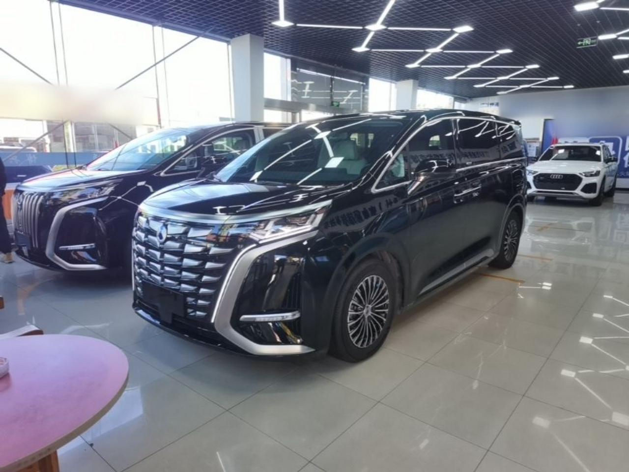 D9 2024 DM-i 980 AWD Noble