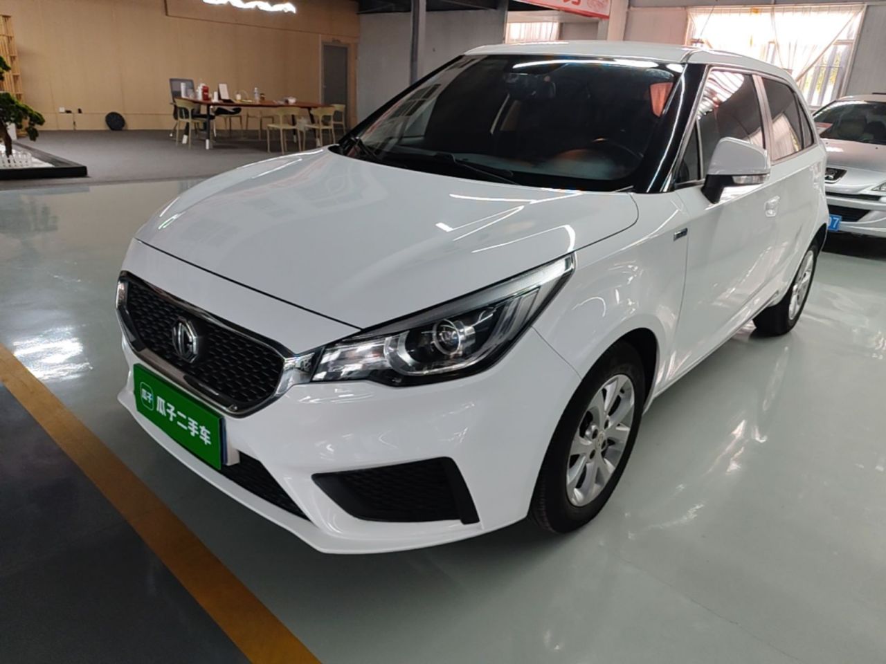 3 2017 1.5L AT Connected Elite