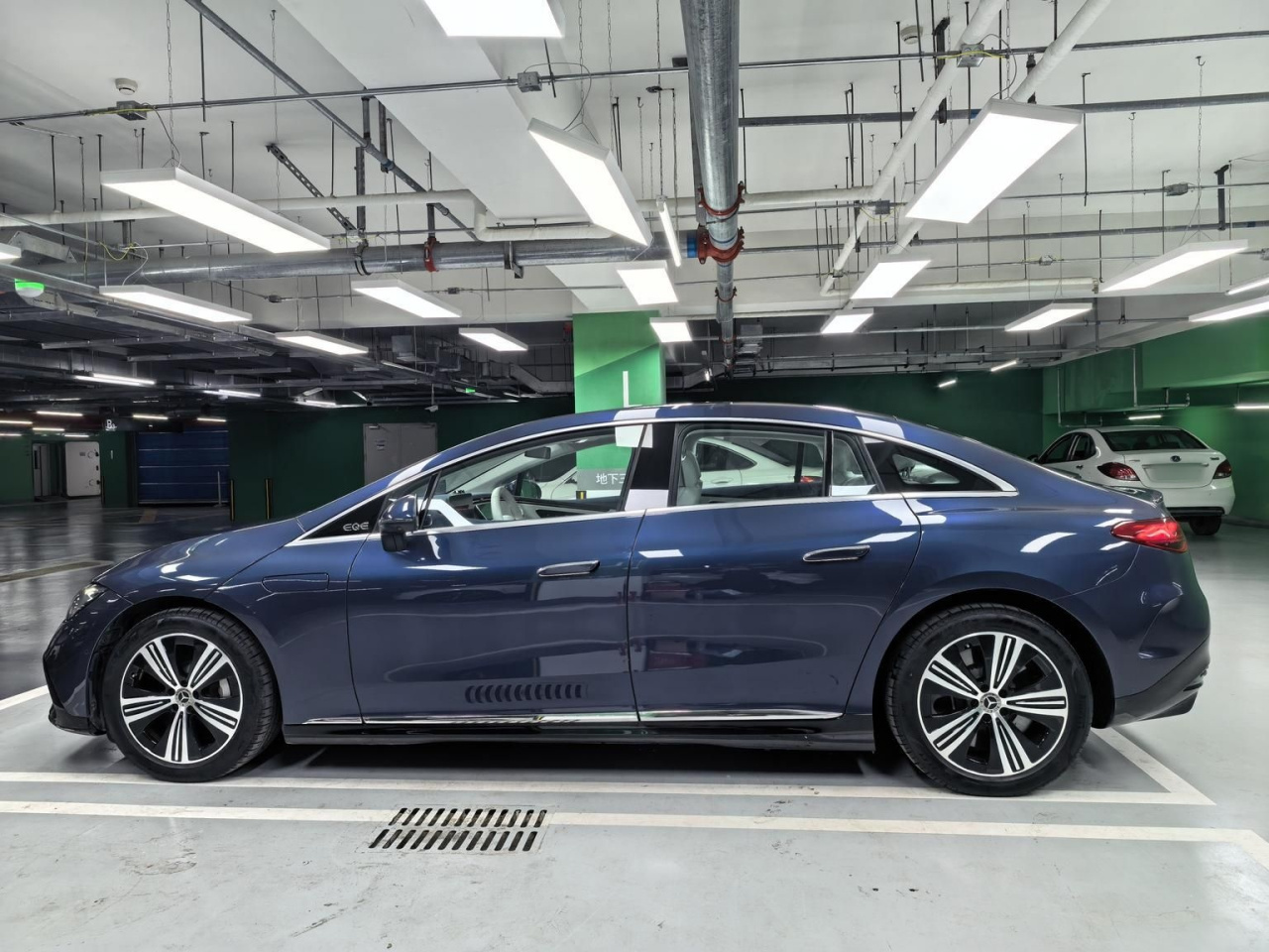 EQE 2025 500 4MATIC Luxury photo 3