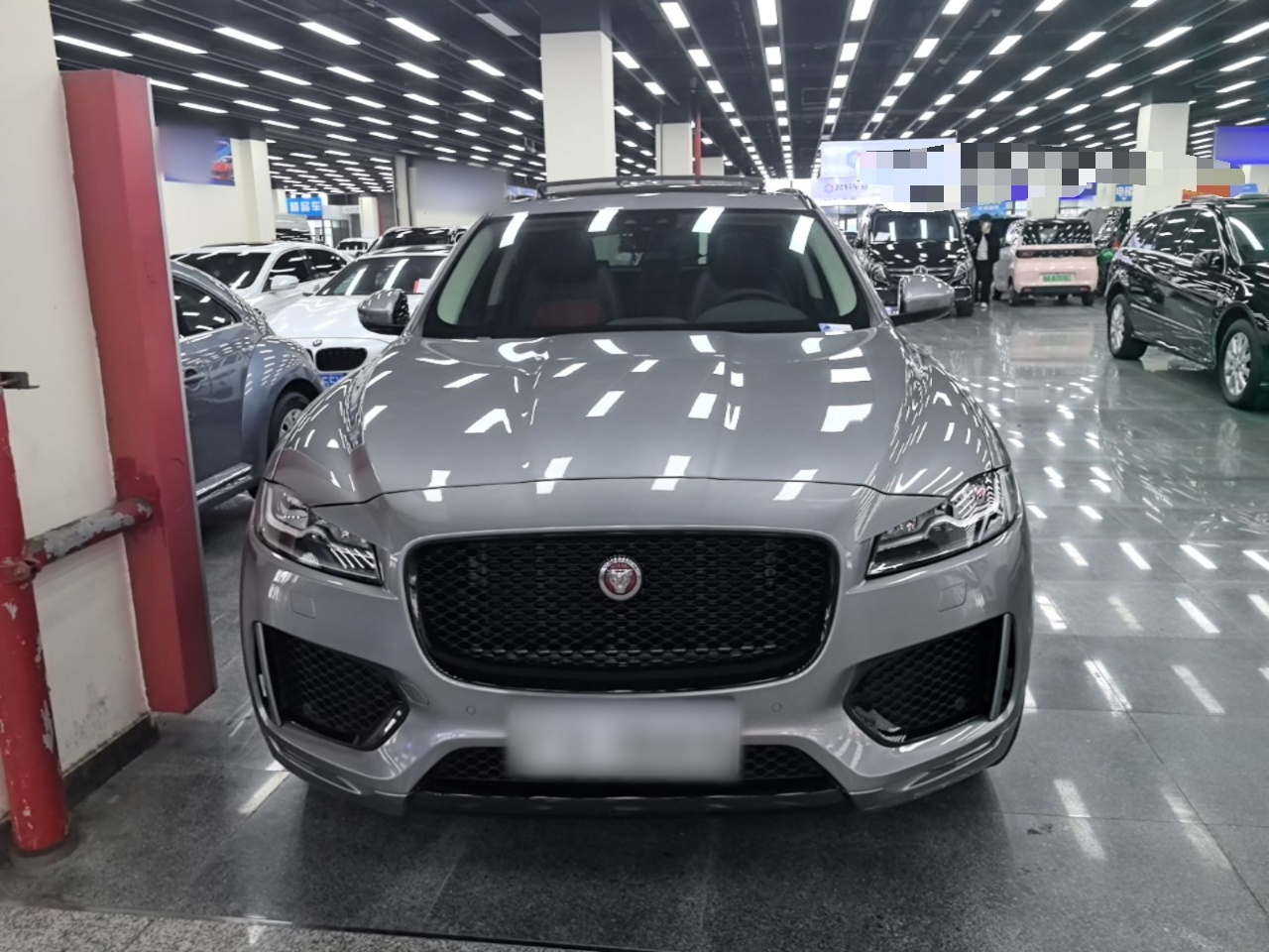 F-PACE 2020 2.0T photo 2