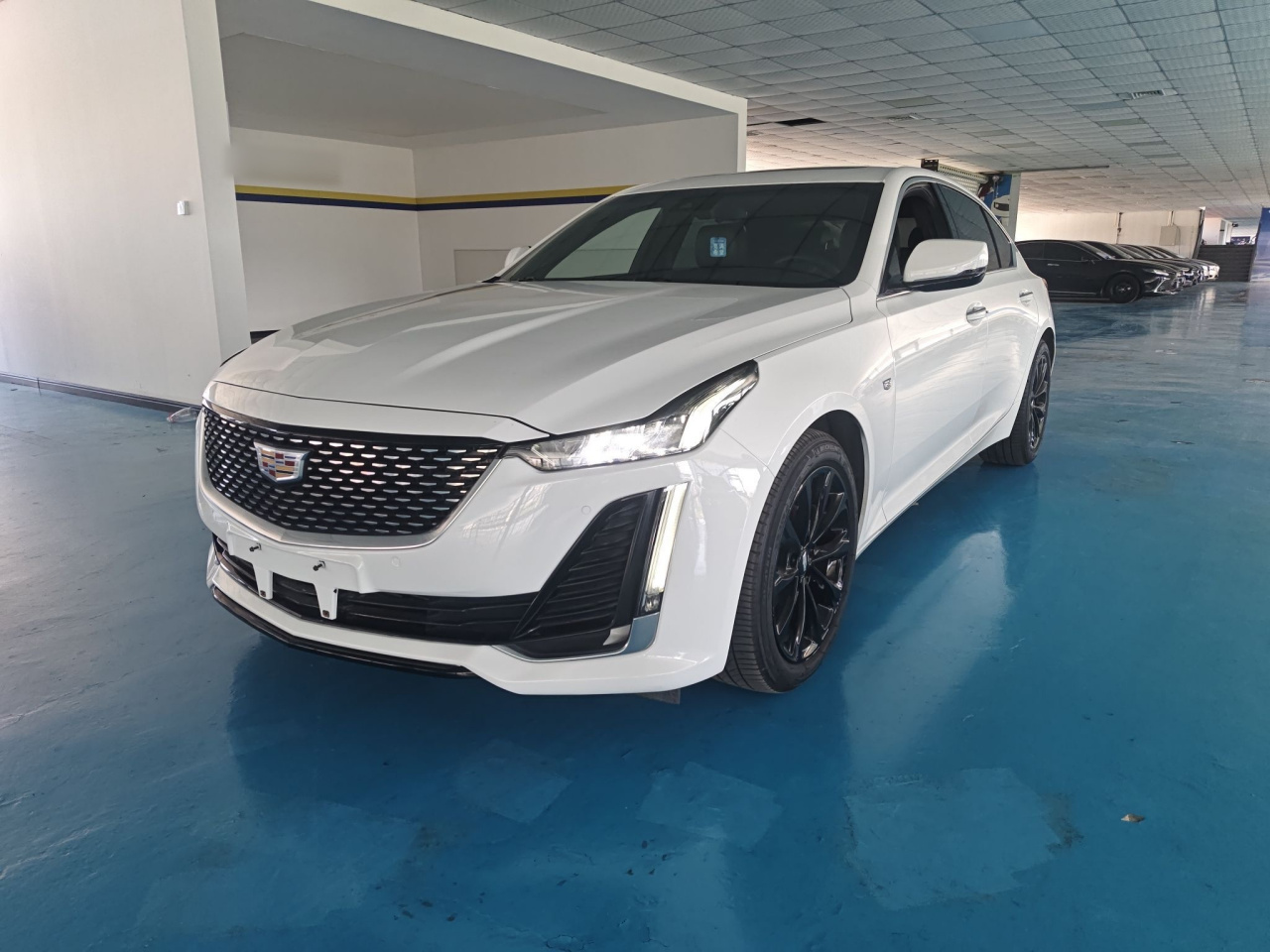 CT5 2022 28T Luxury