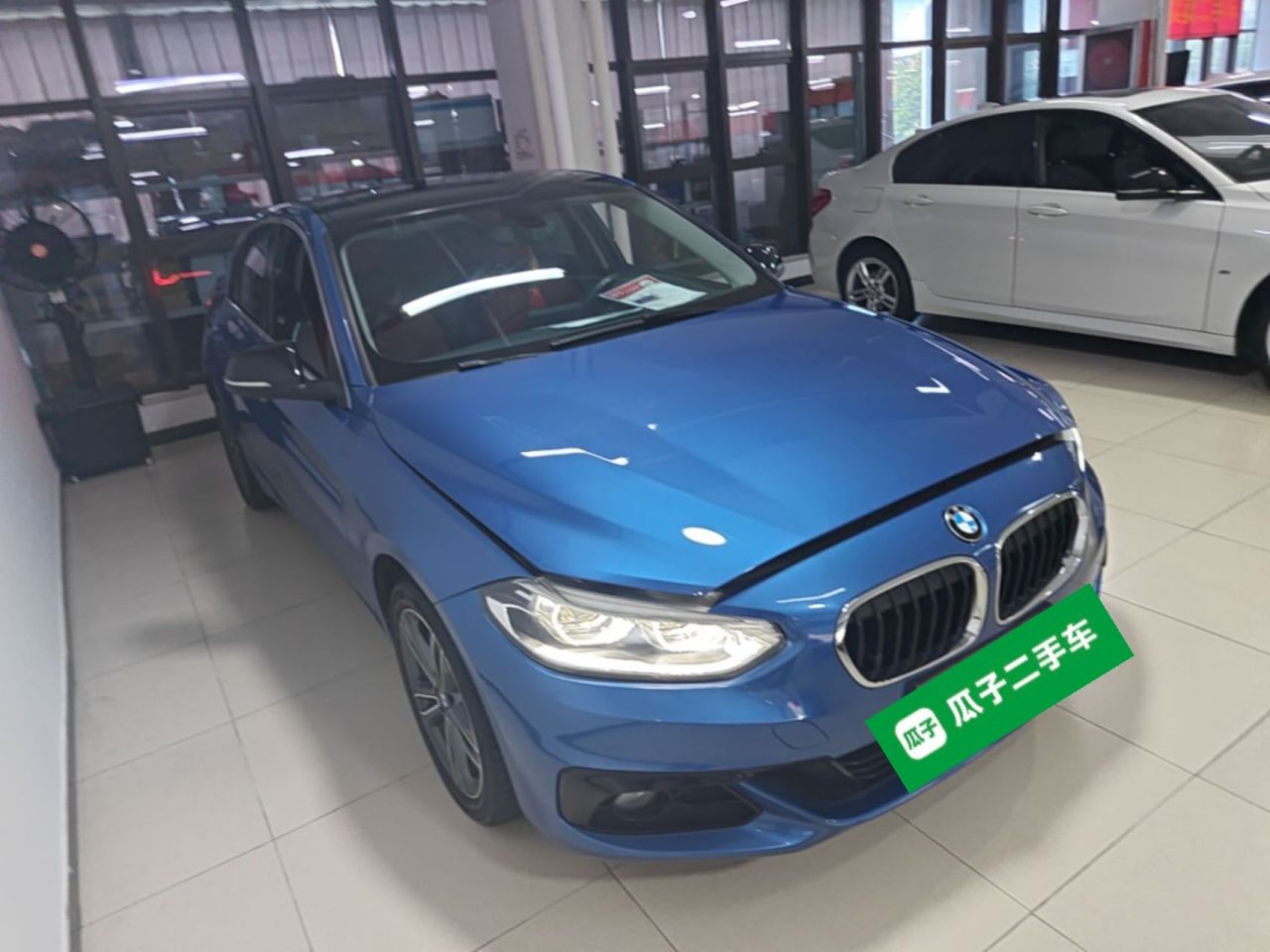 1 Series 2018 118i Sport photo 3