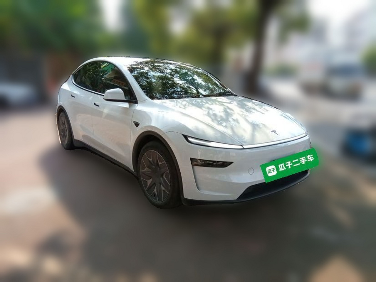 Model Y L 2025 Long Range AWD photo 3