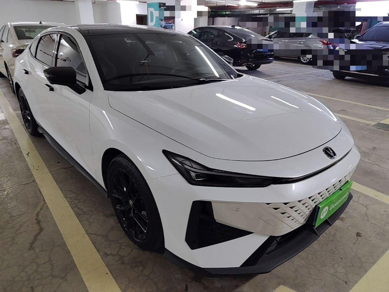 UNI-V 2024 1.5T Premium photo 5