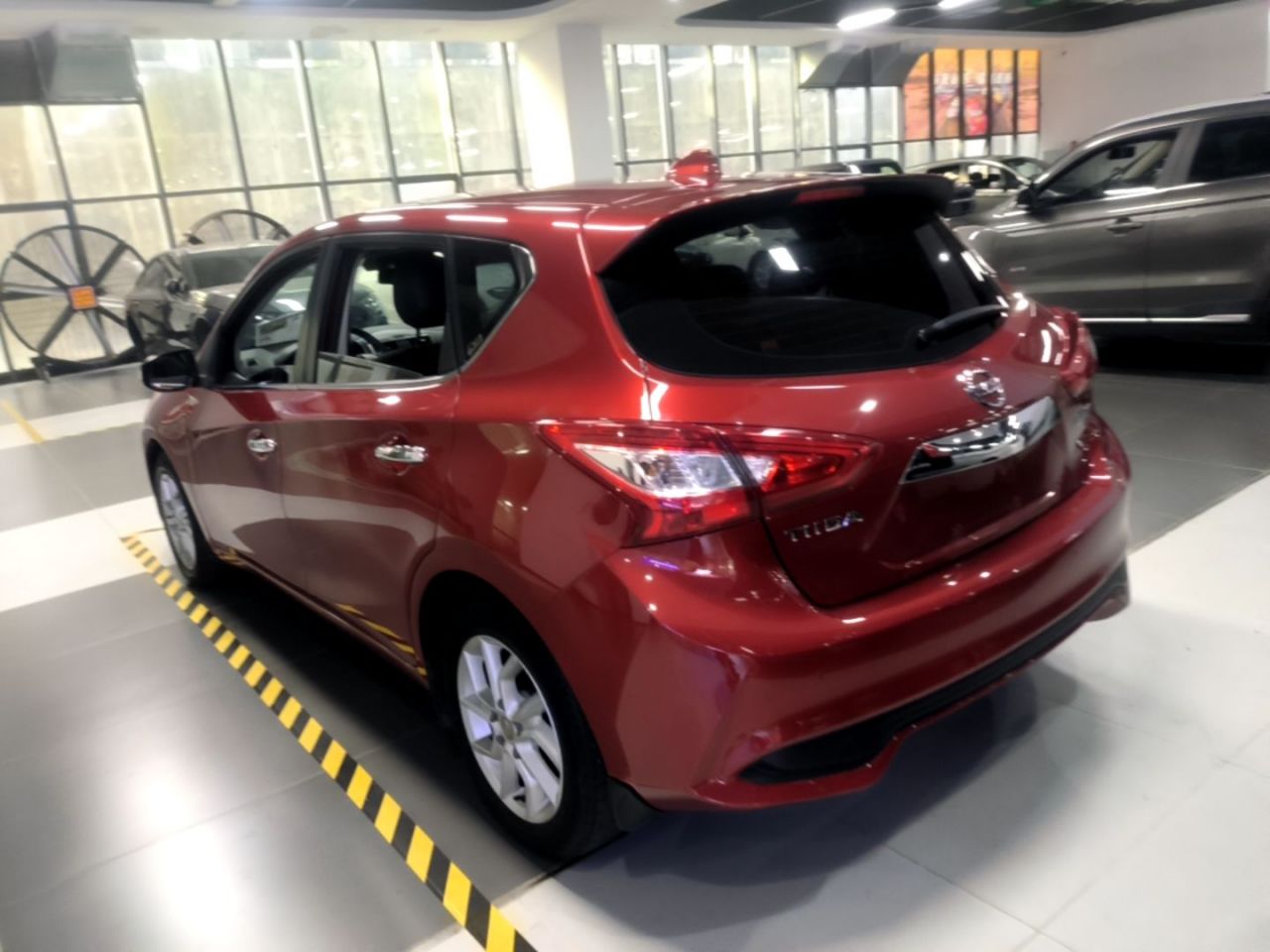 Tiida 2021 1.6L CVT photo 4