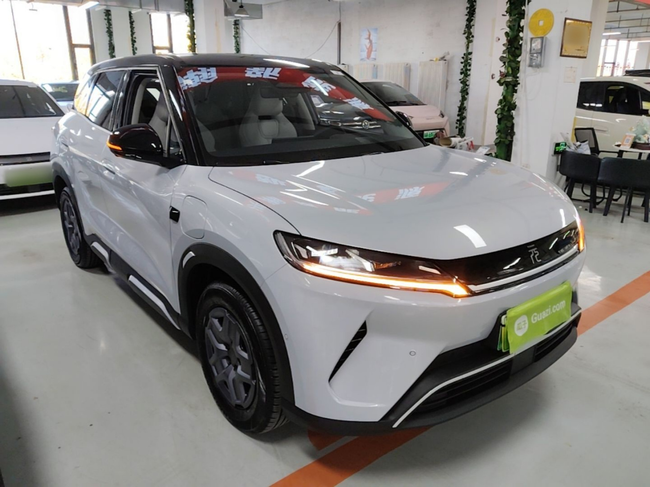 Yuan UP 2025 ADAS 401KM photo 3