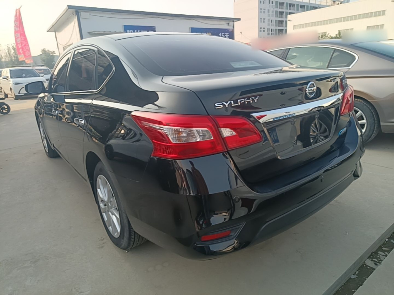 Sylphy 2016 1.6XV CVT Smart photo 4